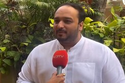 Uddhav टीम ने किया 16 उम्मीदवारों का ऐलान, Congress विधायक ने कहा- आस्तीन का सांप है Shiv Sena UBT Uddhav टीम ने किया 16 उम्मीदवारों का ऐलान, Congress विधायक ने कहा- आस्तीन का सांप है Shiv Sena UBT