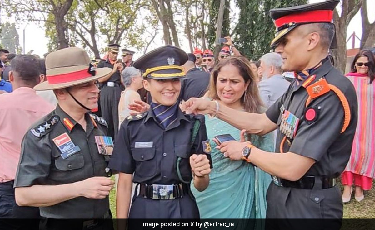 Her Father Died In J&K 20 Years Ago, She Now Joins Army Wearing His Uniform
