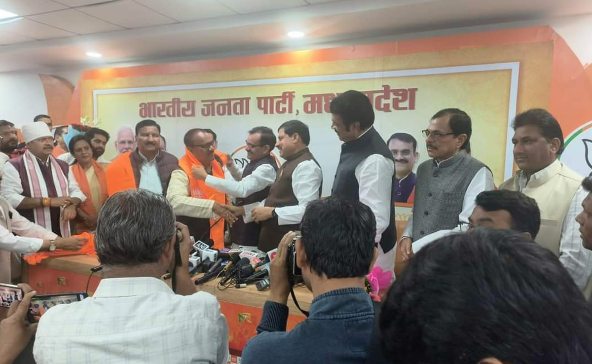 कांग्रेस विधायक शिवदयाल बागरी हुए भाजपा में शामिल, विष्णुदत्त शर्मा ने दिलवाई सदस्यता