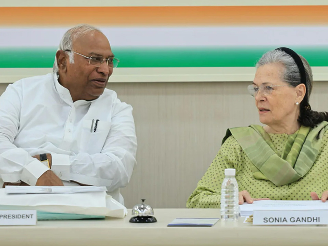 Congress Candidate List:  कांग्रेस ने कर्नाटक की 7 लोकसभा सीटों पर उतारे ये उम्मीदवार