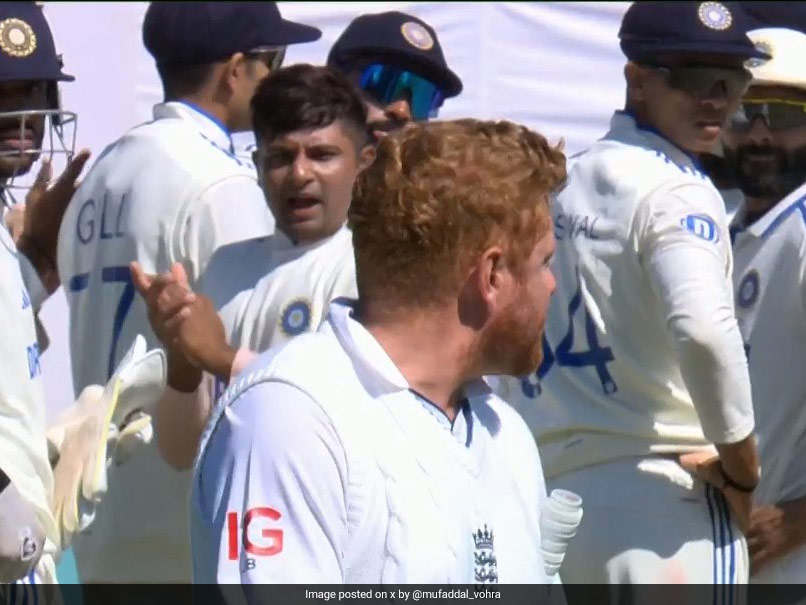 IND vs ENG: "ज्यादा उछल रहा है...", गिल से मैदान पर भिड़े जॉनी बेयरस्टो, सरफराज ने ऐसे की बोलती बंद, स्टंप माइक में रिकॉर्ड हुई तीखी नोक-झोंक