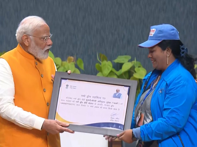 ​​PM Modi Felicitates Women At Sashakt Nari-Viksit Bharat Programme In Delhi