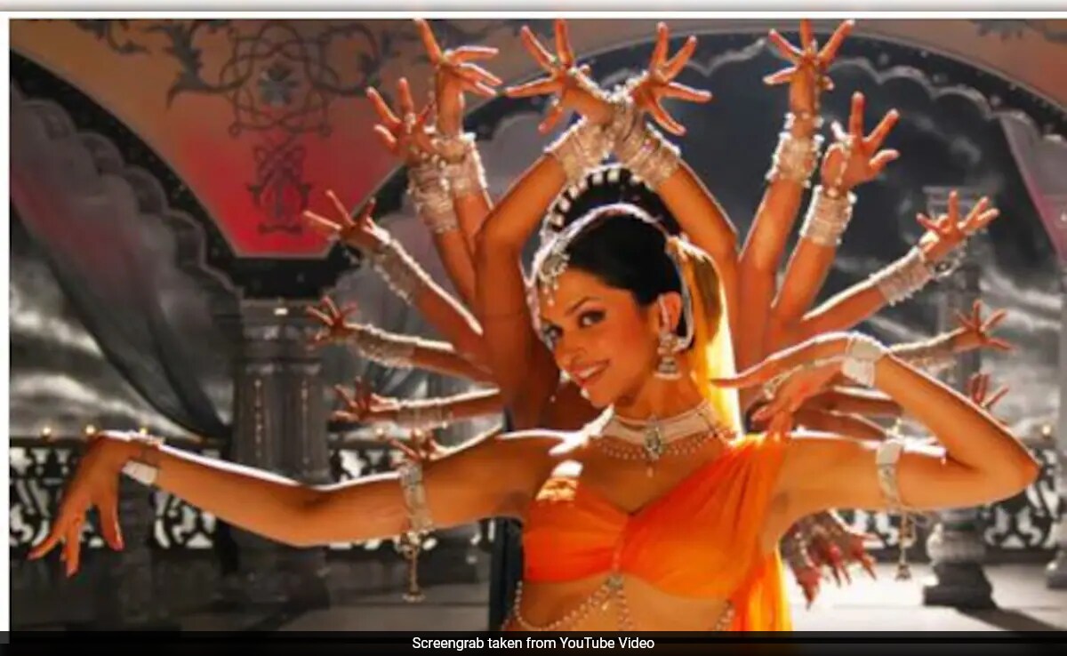Farah Khan On Launching Deepika Padukone In <i>Om Shanti Om</i>: "I Could Take That Risk Because Of Shah Rukh Khan"