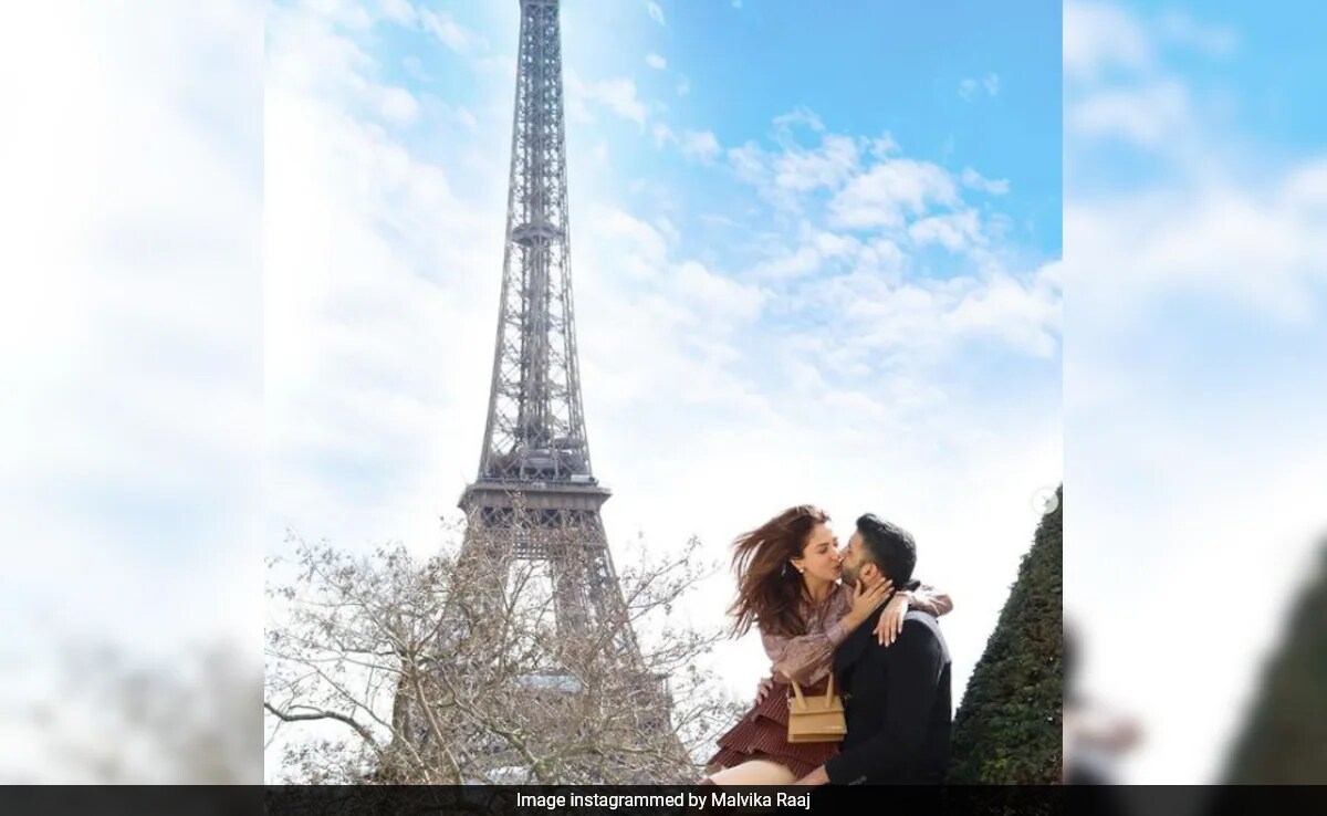 <i>Kabhi Khushi Kabhie Gham</i> Actor Malvika Raaj And Husband Pranav Bagga's Paris Album Sealed With A Kiss