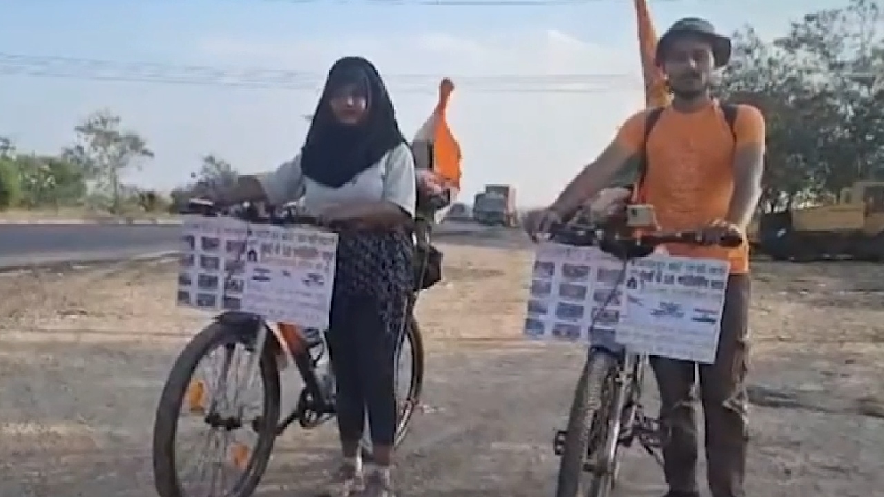 पीएम के लिए कामना लिए 12 ज्योतिर्लिंग के दर्शन के लिए निकली शबनम