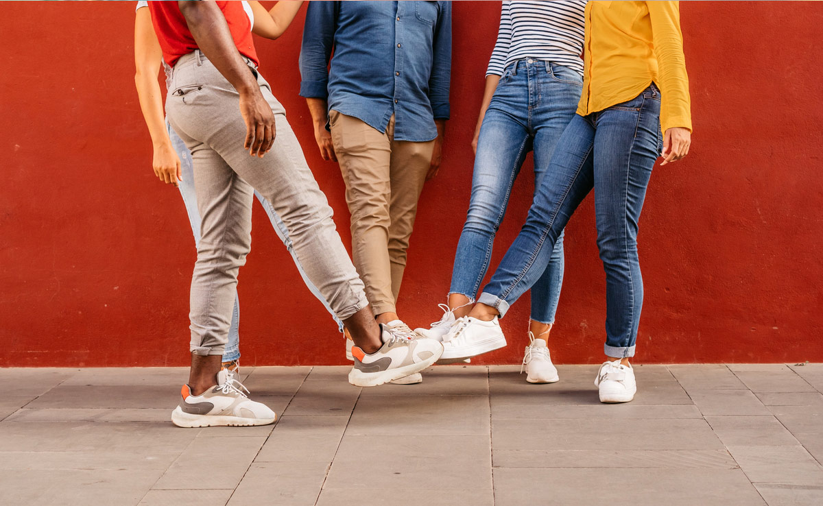 Last Chance To Grab These Sneakers And Denims From Top Brands Like Nike, GAP, Armani Exchange And More At 50-90% Off