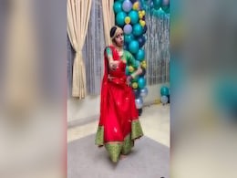 'मेरे हाथों में नौ नौ चूड़ियां है... पर डांस कर बच्ची ने दिया श्रीदेवी को ट्रिब्यूट, फैंस बोले- ‘श्री देवी लौट आई’ 'मेरे हाथों में नौ नौ चूड़ियां है... पर डांस कर बच्ची ने दिया श्रीदेवी को ट्रिब्यूट, फैंस बोले- ‘श्री देवी लौट आई’