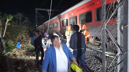 अजमेर में बड़ा रेल हादसा, एक ही ट्रैक पर आईं 2 ट्रेनें, 4 डिब्बे पटरी से उतरे, मची चीख-पुकार, गनीमत रही कि...