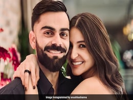 मैच के बाद अनुष्का शर्मा और बच्चों साथ वीडियो कॉल पर बात करते दिखे विराट कोहली, सामने आया खास पल तो फैंस बोले- ऐसे पति के लिए... मैच के बाद अनुष्का शर्मा और बच्चों साथ वीडियो कॉल पर बात करते दिखे विराट कोहली, सामने आया खास पल तो फैंस बोले- ऐसे पति के लिए...