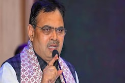 राजस्थान में सस्ता हुआ पेट्रोल -डीजल, राज्य कर्मचारियों का डीए भी बढ़ा, जानिए नई कीमतें राजस्थान में सस्ता हुआ पेट्रोल -डीजल, राज्य कर्मचारियों का डीए भी बढ़ा, जानिए नई कीमतें