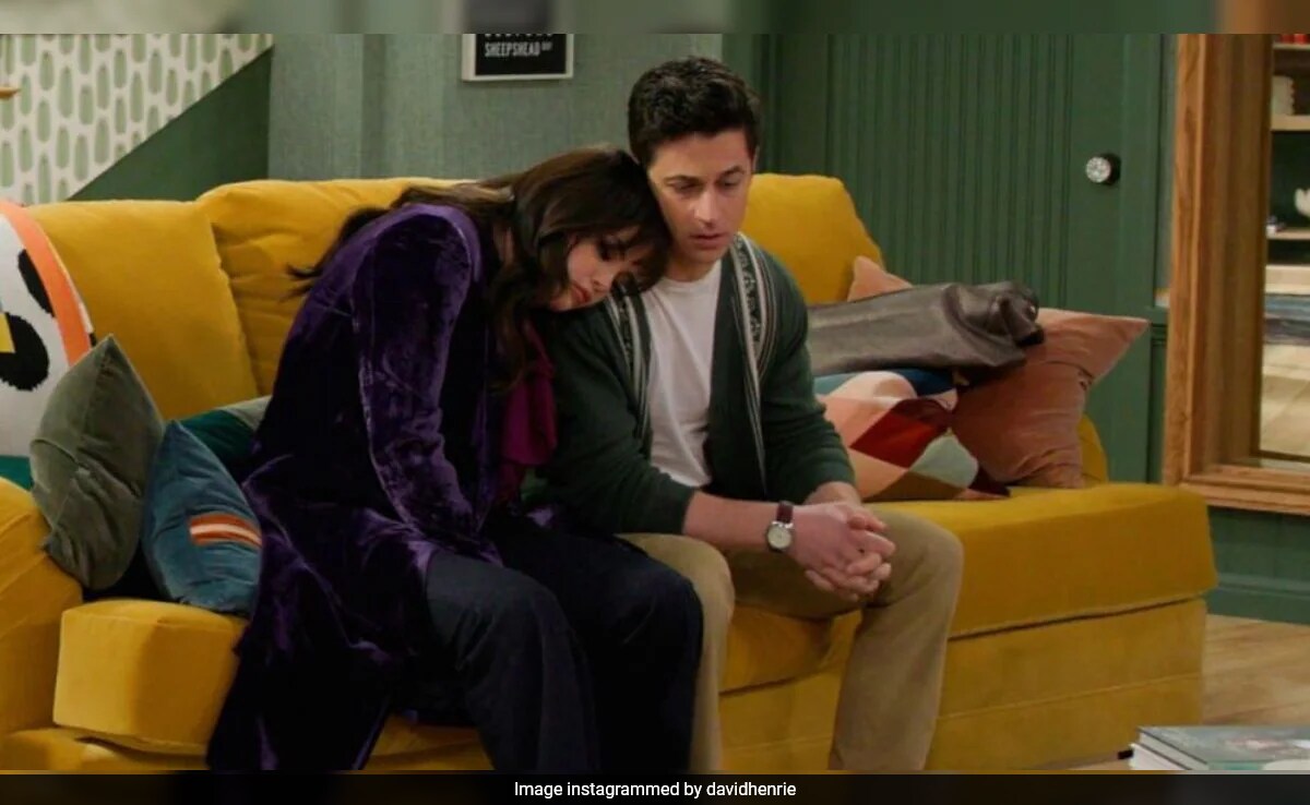 <i>Wizards Of Waverly Place</i> First Look: Selena Gomez And David Henrie Are Back And How