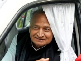 Rajasthan Politics: राजस्थान में इंदिरा रसोई के अनुदान पर गरमाई सियासत, CM शर्मा से गहलोत बोले- 'गरीब की इस योजना पर...' Rajasthan Politics: राजस्थान में इंदिरा रसोई के अनुदान पर गरमाई सियासत, CM शर्मा से गहलोत बोले- 'गरीब की इस योजना पर...'