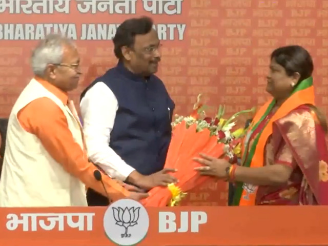 Ex-Jharkhand CM Hemant Soren's Sister-In-Law Sita Soren Joins BJP