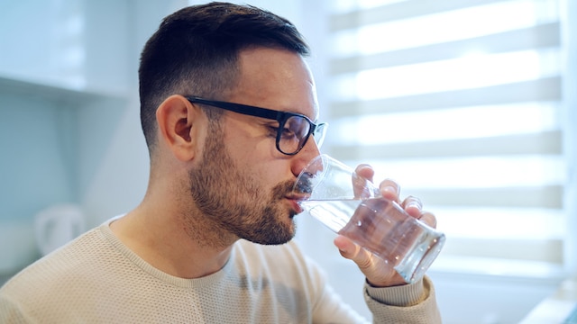 7 Naturally Healthy Alternatives For ORS And Soft Drinks