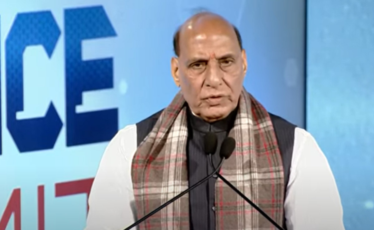 "ये सावधानी बरतनी चाहिए...", आसनसोल से उम्मीदवार बदलने पर NDTV डिफेंस समिट में बोले रक्षा  मंत्री राजनाथ सिंह