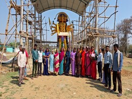 महतारी वंदन योजना: कांकेर की महिलाएं भगवान को अर्पित कर रही हैं पहली किस्त, जानिए इस पैसे का क्या होगा? महतारी वंदन योजना: कांकेर की महिलाएं भगवान को अर्पित कर रही हैं पहली किस्त, जानिए इस पैसे का क्या होगा?