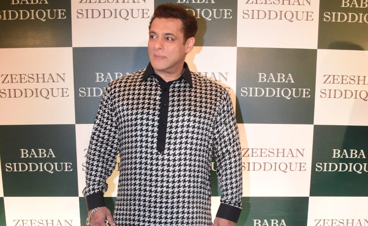 Salman Khan Leads Celeb Roll Call At Baba Siddique's Iftaar Party