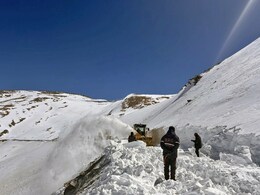 अगर आप लेना चाहते हैं Monsoon का पूरा मजा, तो ये जगह हैं आपके लिए बेस्ट, जल्दी से कर लें अपनी ट्रिप प्लान... अगर आप लेना चाहते हैं Monsoon का पूरा मजा, तो ये जगह हैं आपके लिए बेस्ट, जल्दी से कर लें अपनी ट्रिप प्लान...