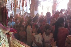 Rajasthan Holi: 40 दिनों तक मनती है होली, तो कहीं बन रहा शुगर फ्री गुजिया Rajasthan Holi: 40 दिनों तक मनती है होली, तो कहीं बन रहा शुगर फ्री गुजिया