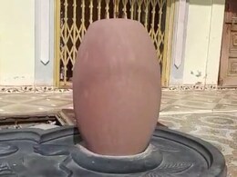 नर्मदा का हर पत्थर को क्यों माना जाता है 'शंकर'? शिवलिंग बनाने वाले हुनरमंदों से जानिए