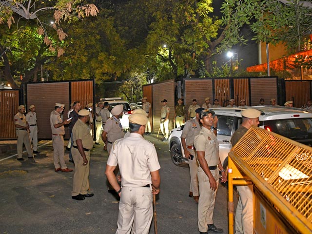 Arvind Kejriwal Being Questioned At His Residence, Phone Confiscated