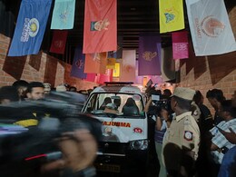चेन्नई में बार के रिनोवेशन के दौरान छत गिरी, तीन व्यक्तियों की मौत चेन्नई में बार के रिनोवेशन के दौरान छत गिरी, तीन व्यक्तियों की मौत