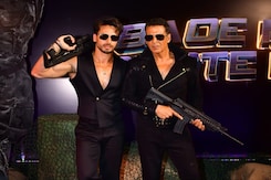 Akshay Kumar, Tiger Shroff And Prithviraj Sukumaran At <i>Bade Miyan Chote Miyan's</i>Trailer Launch Akshay Kumar, Tiger Shroff And Prithviraj Sukumaran At <i>Bade Miyan Chote Miyan's</i>Trailer Launch