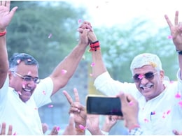 Rajasthan Politics: नामांकन से पहले शेखावत ने दुश्मन को बनाया दोस्त, शेरगढ़ में बोले- 'राठौड़ यहां पसीना बहाएंगे और मैं खून' Rajasthan Politics: नामांकन से पहले शेखावत ने दुश्मन को बनाया दोस्त, शेरगढ़ में बोले- 'राठौड़ यहां पसीना बहाएंगे और मैं खून'