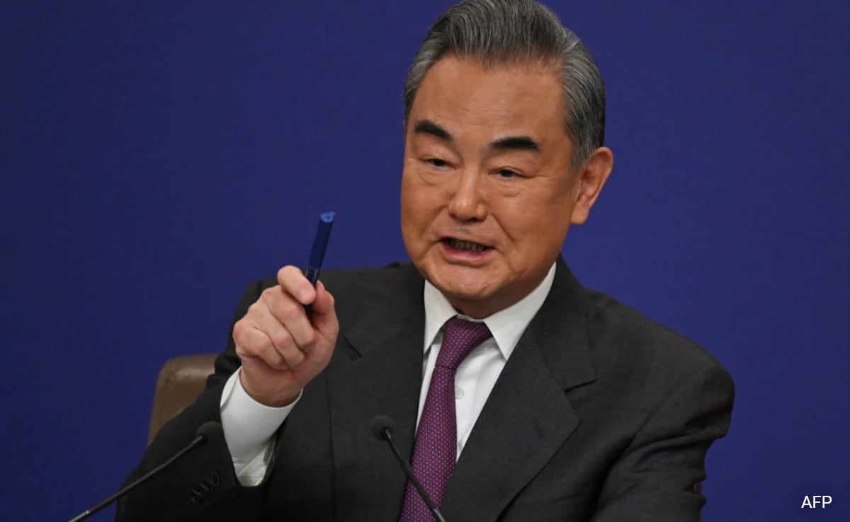 चीन के विदेश मंत्री ने जर्मनी में खड़े होकर अमेरिका और जापान को बुरी तरह धमकाया