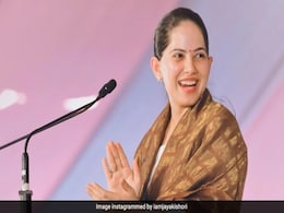 जया किशोरी की ग्लोइंग स्किन का सीक्रेट आया सामने रोज रात को सोने से पहले और जगने के बाद करती हैं ये काम जया किशोरी की ग्लोइंग स्किन का सीक्रेट आया सामने रोज रात को सोने से पहले और जगने के बाद करती हैं ये काम
