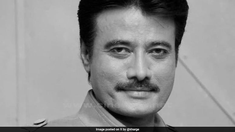 आईएएस से हीरो और फिर बने राजनेता, गांव के इस शख्स ने हर बार चुनी नई राह, नौकरी, सिनेमा और नेतागिरी में हुए हिट
