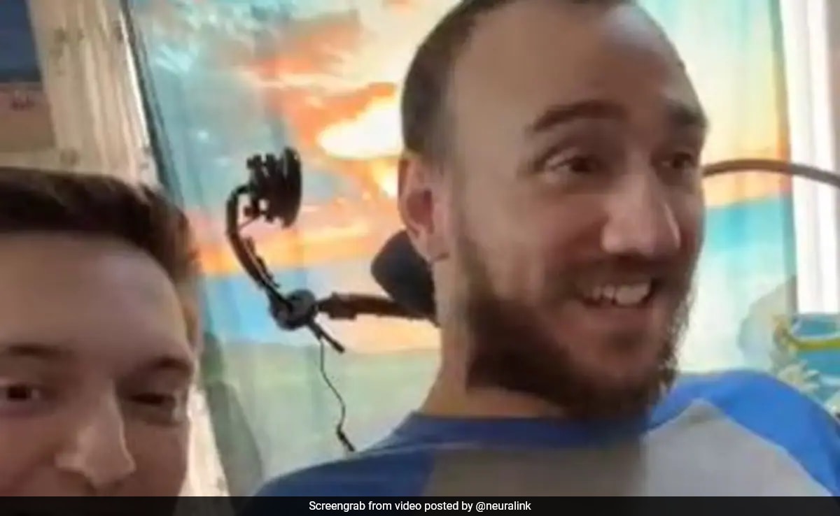 एलन मस्क के न्यूरालिंक चिप की मदद से लक्वाग्रस्त शख्स ने खेली शतरंज, सोशल मीडिया पर किया लाइवस्ट्रीम