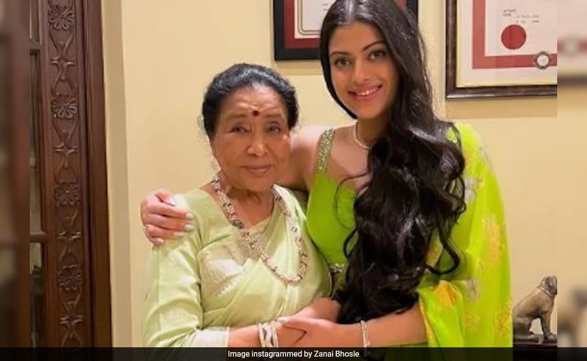 Asha Bhosle's Granddaughter Zanai To Make Her Film Debut