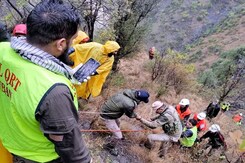 10 Killed After Vehicle Falls Into 300-Feet Deep Gorge On J&K Highway 10 Killed After Vehicle Falls Into 300-Feet Deep Gorge On J&K Highway