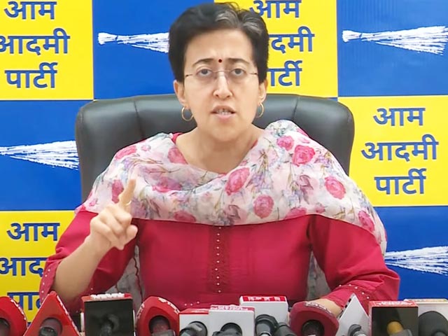 Arvind Kejriwal की गिरफ्तारी के बाद BJP पर खूब बरसी Atishi, ED हिरासत में CM की सुरक्षा पर उठाए सवाल