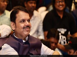 संविधान बदलने के आरोप का कोई आधार नहीं, इसे कोई नहीं बदल सकता: देवेंद्र फडणवीस संविधान बदलने के आरोप का कोई आधार नहीं, इसे कोई नहीं बदल सकता: देवेंद्र फडणवीस