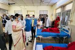कोटा: करंट हादसे की जांच के निर्देश, हॉस्पिटल में बच्चों से मिले ऊर्जा मंत्री हीरालाल नागर कोटा: करंट हादसे की जांच के निर्देश, हॉस्पिटल में बच्चों से मिले ऊर्जा मंत्री हीरालाल नागर