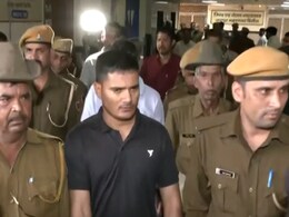 Rajasthan Paper Leak: 10 लाख खर्च कर SI बने जगदीश सियाग को लेकर भरतपुर पहुंची SOG, रीक्रिएट किया सीन Rajasthan Paper Leak: 10 लाख खर्च कर SI बने जगदीश सियाग को लेकर भरतपुर पहुंची SOG, रीक्रिएट किया सीन