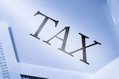 New Tax Regime: Lower Rates, Various Exemptions Omitted New Tax Regime: Lower Rates, Various Exemptions Omitted