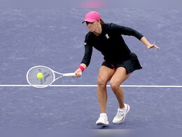 Iga Swiatek Sweeps Past Marta Kostyuk Into Indian Wells Final