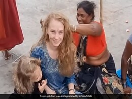 डिजिटल क्रिएटर करोलिना गोस्वामी ने सड़क पर करवाई चंपी, Video शेयर कर लिखा, भारत में मिले सबसे अच्छे लोग... डिजिटल क्रिएटर करोलिना गोस्वामी ने सड़क पर करवाई चंपी, Video शेयर कर लिखा, भारत में मिले सबसे अच्छे लोग...