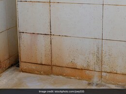 ये आसान तरीके गंदी से गंदी बाथरूम की टाइल को एक झटके में कर देंगे साफ, शीशे की तरह लगेगी चमकने