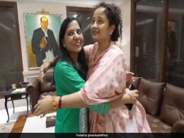 "Will Fight Together": Arvind Kejriwal, Hemant Soren's Wives Meet In Delhi "Will Fight Together": Arvind Kejriwal, Hemant Soren's Wives Meet In Delhi