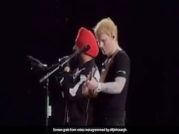 दिलजीत दोसांझ ने शेयर किया नया वीडियो, पंजाबी गाना गाते दिखे Ed Sheeran, फैंस बोले- दिल खुश कर दिया... दिलजीत दोसांझ ने शेयर किया नया वीडियो, पंजाबी गाना गाते दिखे Ed Sheeran, फैंस बोले- दिल खुश कर दिया...