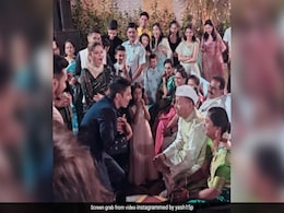 दामाद ने हनी सिंह के गाने पर किया डांस तो खुद को रोक नहीं पाए ससुर, दिया ऐसा साथ लोग बोले- देखें तो देखें किसको दामाद ने हनी सिंह के गाने पर किया डांस तो खुद को रोक नहीं पाए ससुर, दिया ऐसा साथ लोग बोले- देखें तो देखें किसको