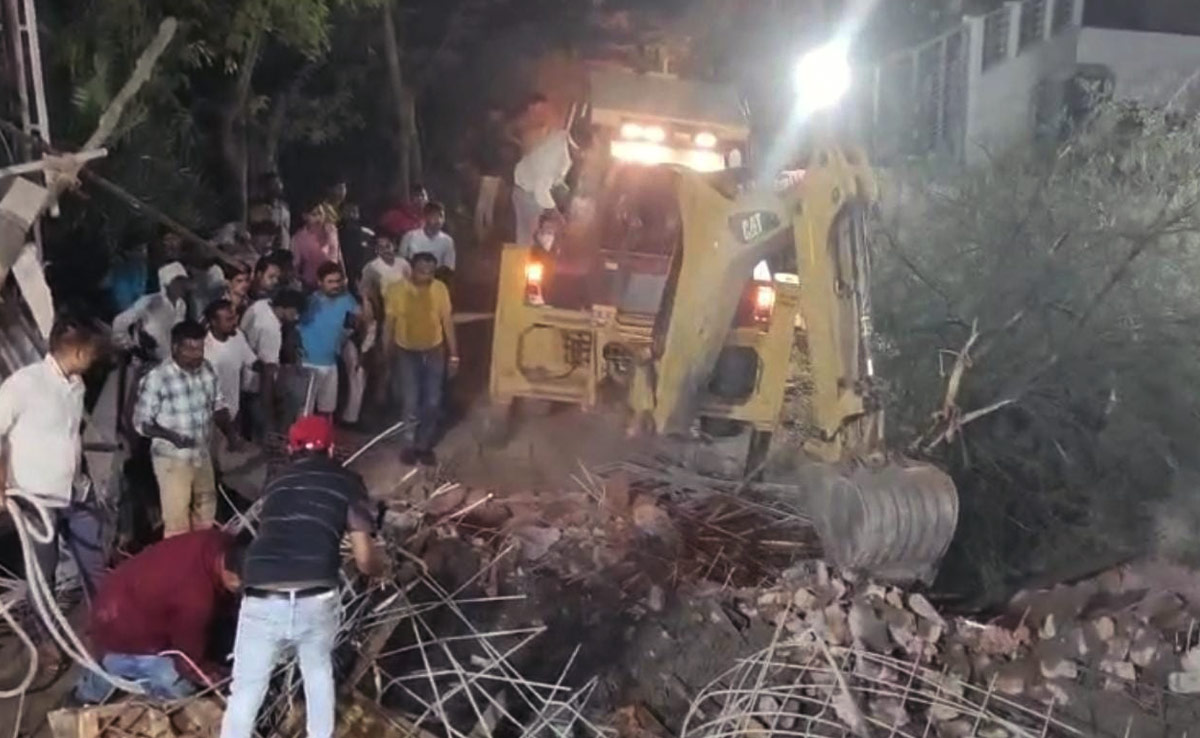 Sagar : निर्माणाधीन मकान की छत भर-भरा कर गिरी ,मलबे में दो मजदूर दबे, ऐसे हुआ हादसा 