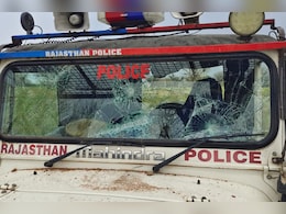 Dholpur News: धौलपुर में बजरी माफियाओं ने पुलिस पर किया हमला, फायरिंग करते हुए चंबल के बीहड़ों में भागे बदमाश Dholpur News: धौलपुर में बजरी माफियाओं ने पुलिस पर किया हमला, फायरिंग करते हुए चंबल के बीहड़ों में भागे बदमाश