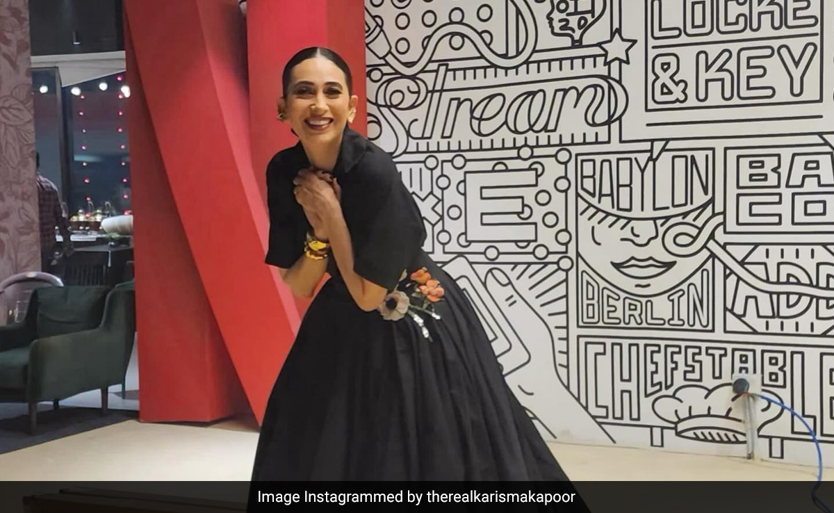 34 साल से करिश्मा कपूर को गलत नाम से पुकार रहे हैं आप, एक्ट्रेस ने खुद किया खुलासा तो पंकज त्रिपाठी बोले- मुझे भी आज ही पता चला