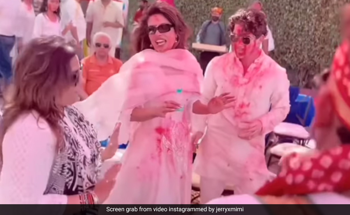 Holi 2024: Priyanka Chopra And Nick Jonas Dance At Holi Party. Watch