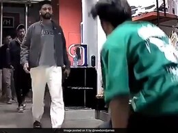 Youtuber के साथ मारपीट मामला : एलविश यादव को गुरुग्राम पुलिस ने पूछताछ के लिए बुलाया Youtuber के साथ मारपीट मामला : एलविश यादव को गुरुग्राम पुलिस ने पूछताछ के लिए बुलाया